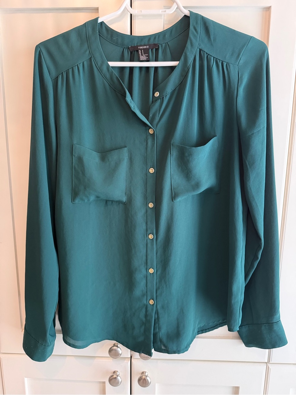 Forever 21 Green Button-Front Long-Sleeve Blouse